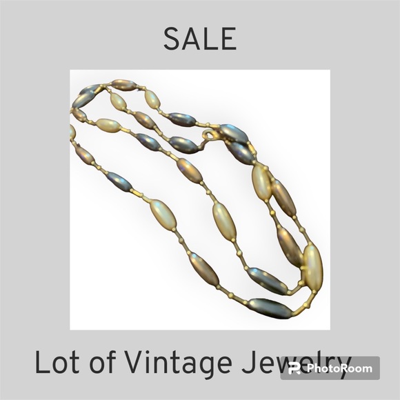 Lot of Three Vintage Pearl/ Beaded Necklaces - Picture 2 of 4